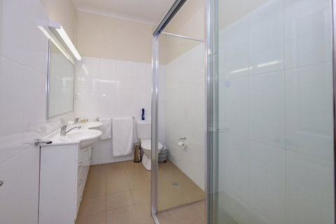 Lakes And Ocean Hotel Forster - Accommodation Newcastle 2