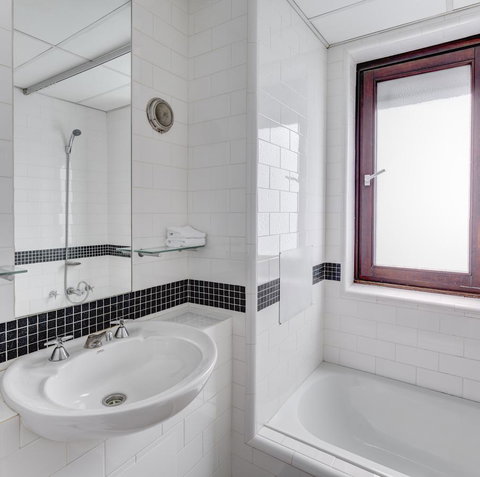 Regents Court Sydney - Accommodation Newcastle 6