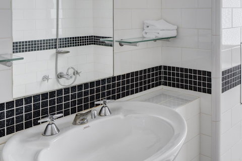 Regents Court Sydney - Accommodation Newcastle 33