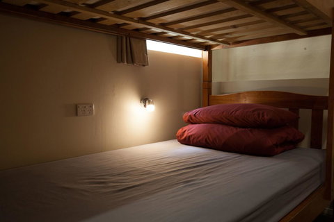 Mad Monkey Broadway - Accommodation Newcastle 2