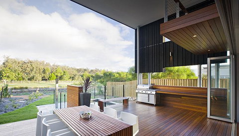 Casuarina Beachfront House - Hostie Properties - Accommodation Newcastle 26