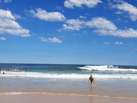 Arena Luxury Beachfront Apartment - Accommodation Newcastle 3