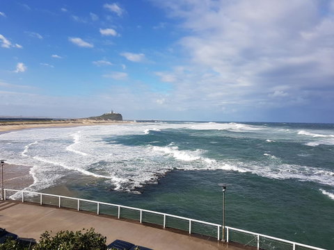 Arena Luxury Beachfront Apartment - Accommodation Newcastle 40