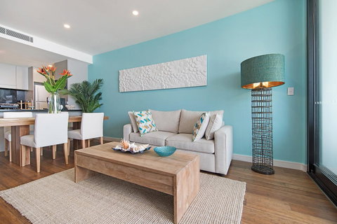 Arena Luxury Beachfront Apartment - Accommodation Newcastle 37