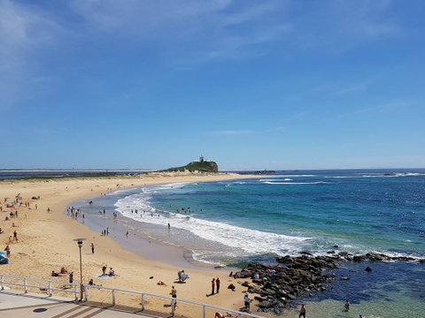 Arena Luxury Beachfront Apartment - Accommodation Newcastle 2