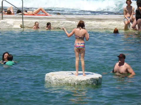 Arena Luxury Beachfront Apartment - Accommodation Newcastle 9