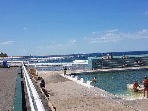 Arena Luxury Beachfront Apartment - Accommodation Newcastle 8