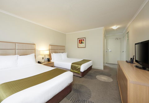 Holiday Inn Parramatta, An IHG Hotel - Accommodation Newcastle 2