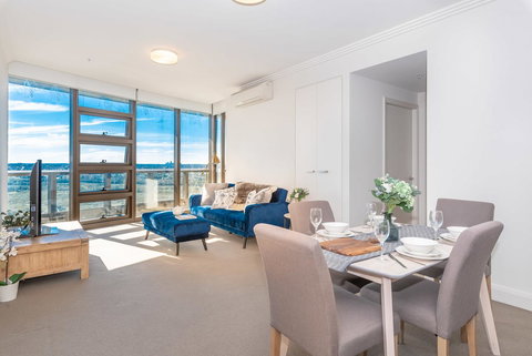 Olympic Park Sunshine 2 Bedrooms Apts With Private Parking - Accommodation Newcastle 25