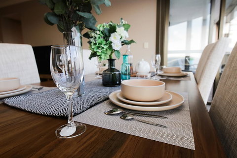 Olympic Park Sunshine 2 Bedrooms Apts With Private Parking - Accommodation Newcastle 5