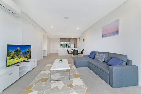 Stylish And Neat Two Bed Apartment In Wentworth Point - Accommodation Newcastle 1