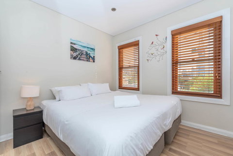 2 Bed House + Loft In Pyrmont - Accommodation Newcastle 11