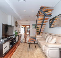 2 Bed House  Loft in Pyrmont - Accommodation Newcastle