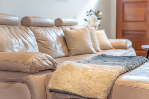 2 Bed House + Loft In Pyrmont - Accommodation Newcastle 9