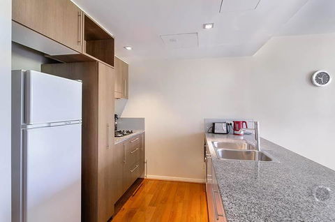 Wyndel Apartments North Sydney - Harbour Watch - Accommodation Newcastle 10