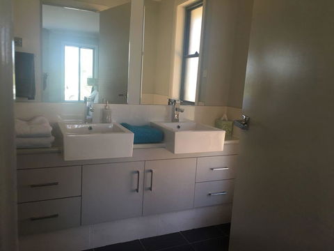 Sydney Amazing Holiday Home Bridal BnB - Accommodation Newcastle 10