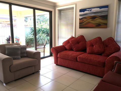 Sydney Amazing Holiday Home Bridal BnB - Accommodation Newcastle 0