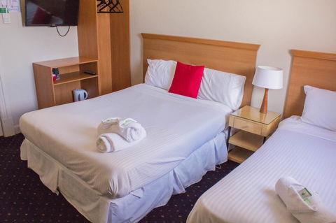 Gardners Inn Hotel - Accommodation Newcastle 2