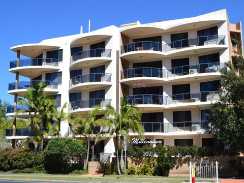 Millennium 102 With Pool In Complex - Accommodation Newcastle 6