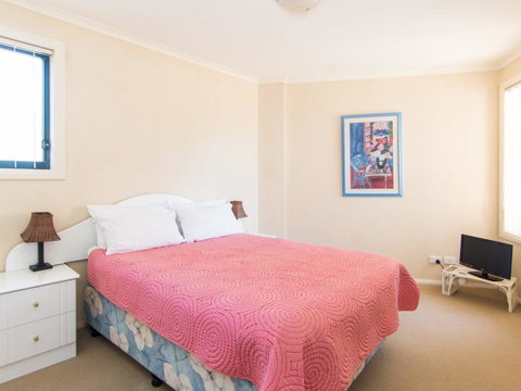 Millennium 102 With Pool In Complex - Accommodation Newcastle 1