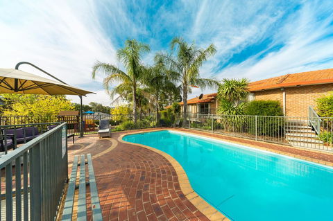 Hume Country Motor Inn - Accommodation Newcastle 6