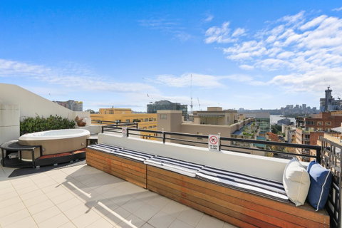Darling Harbour Penthouse Views+Jacuzzi - Accommodation Newcastle 9