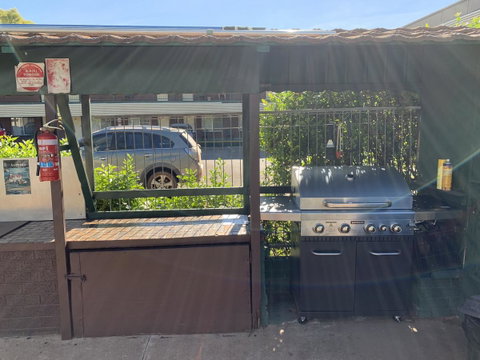 Pine Tree Motel - Accommodation Newcastle 4