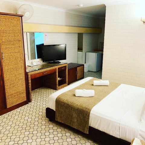 Pine Tree Motel - Accommodation Newcastle 26