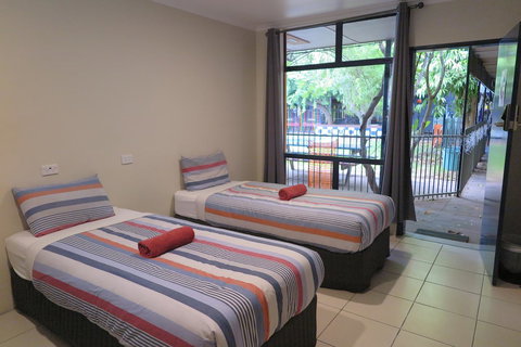 Jump Inn Alice Budget Accommodation - Accommodation Newcastle 3
