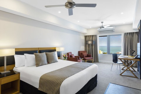 Oaks Darwin Elan Hotel - Accommodation Newcastle 1