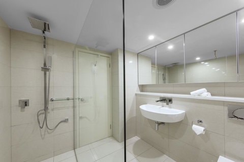 Oaks Darwin Elan Hotel - Accommodation Newcastle 4