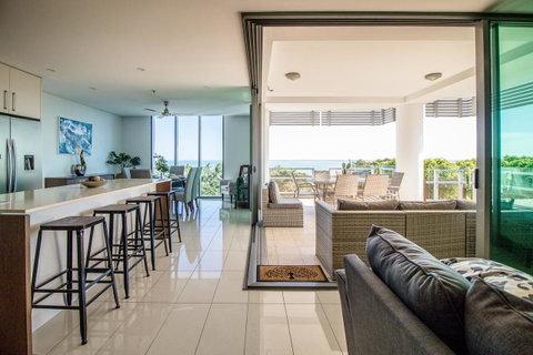 ZEN BY THE WATER - Esplanade Darwin Retreat - Accommodation Newcastle 1