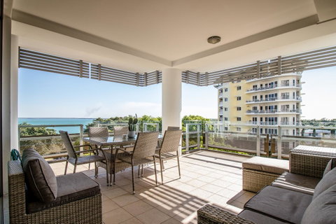 ZEN BY THE WATER - Esplanade Darwin Retreat - Accommodation Newcastle 3
