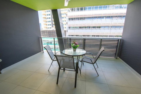 Magnum Serviced Apartments - Accommodation Newcastle 13