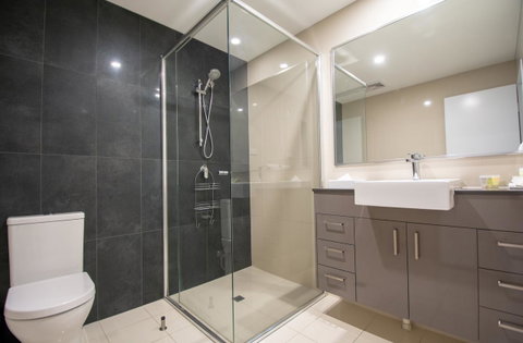 Magnum Serviced Apartments - Accommodation Newcastle 10