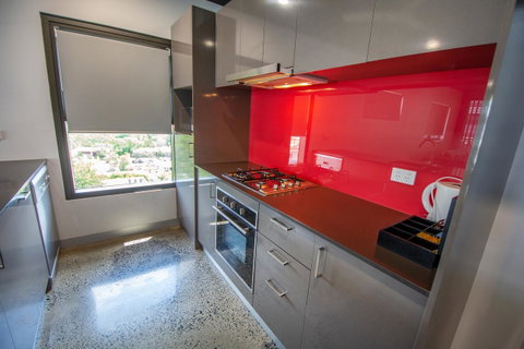 Magnum Serviced Apartments - Accommodation Newcastle 7