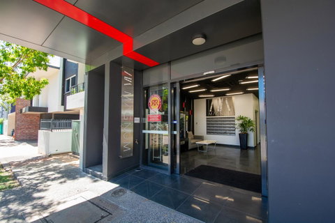 Magnum Serviced Apartments - Accommodation Newcastle 25