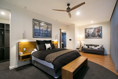 Salt Village Retreat - Accommodation Newcastle 13