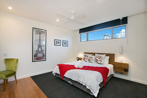Salt Village Retreat - Accommodation Newcastle 12