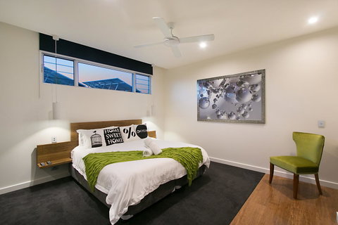 Salt Village Retreat - Accommodation Newcastle 10