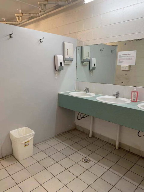 Frogs-Hollow Backpackers - Accommodation Newcastle 22