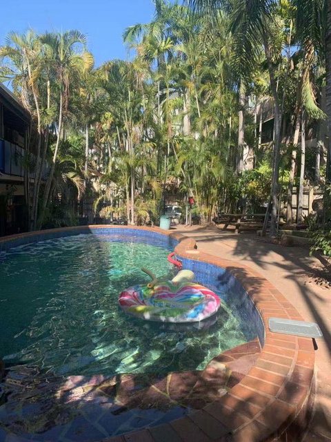 Frogs-Hollow Backpackers - Accommodation Newcastle 0