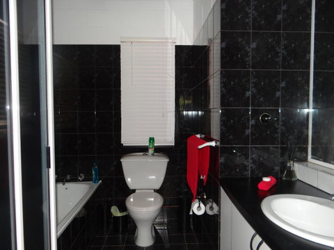 DARWIN'S SHADY ACRES RETREAT - Accommodation Newcastle 33