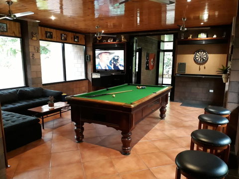 DARWIN'S SHADY ACRES RETREAT - Accommodation Newcastle 18