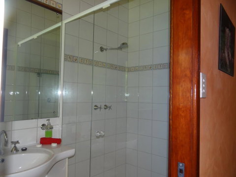 DARWIN'S SHADY ACRES RETREAT - Accommodation Newcastle 40