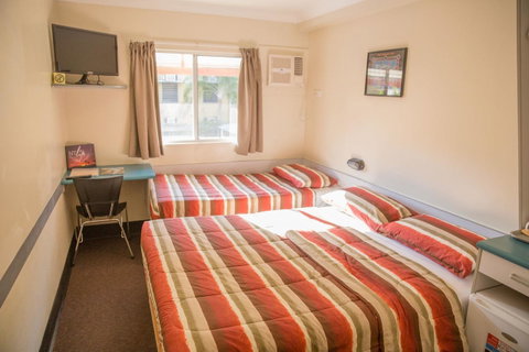 Value Inn - Accommodation Newcastle 5