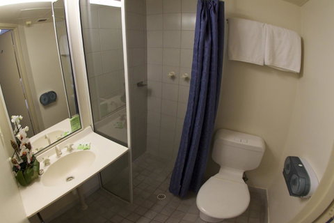 Value Inn - Accommodation Newcastle 13