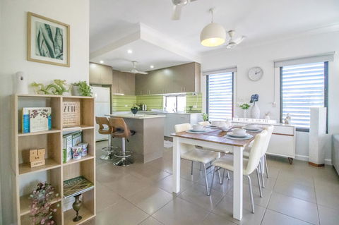 ZEN QUEST - The NOMADS PAD Near Nightcliff Markets & Sunset Foreshore - Accommodation Newcastle 12