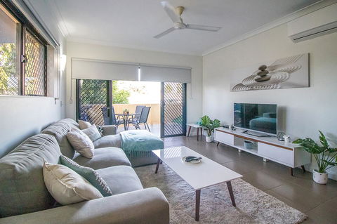 ZEN QUEST - The NOMADS PAD Near Nightcliff Markets & Sunset Foreshore - Accommodation Newcastle 2