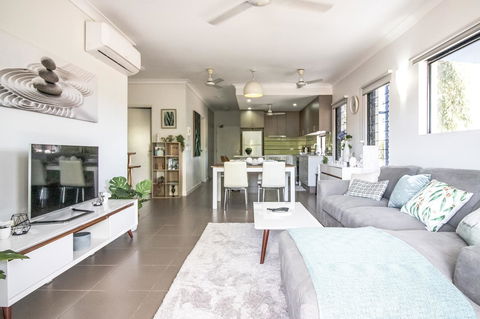 ZEN QUEST - The NOMADS PAD Near Nightcliff Markets & Sunset Foreshore - Accommodation Newcastle 1